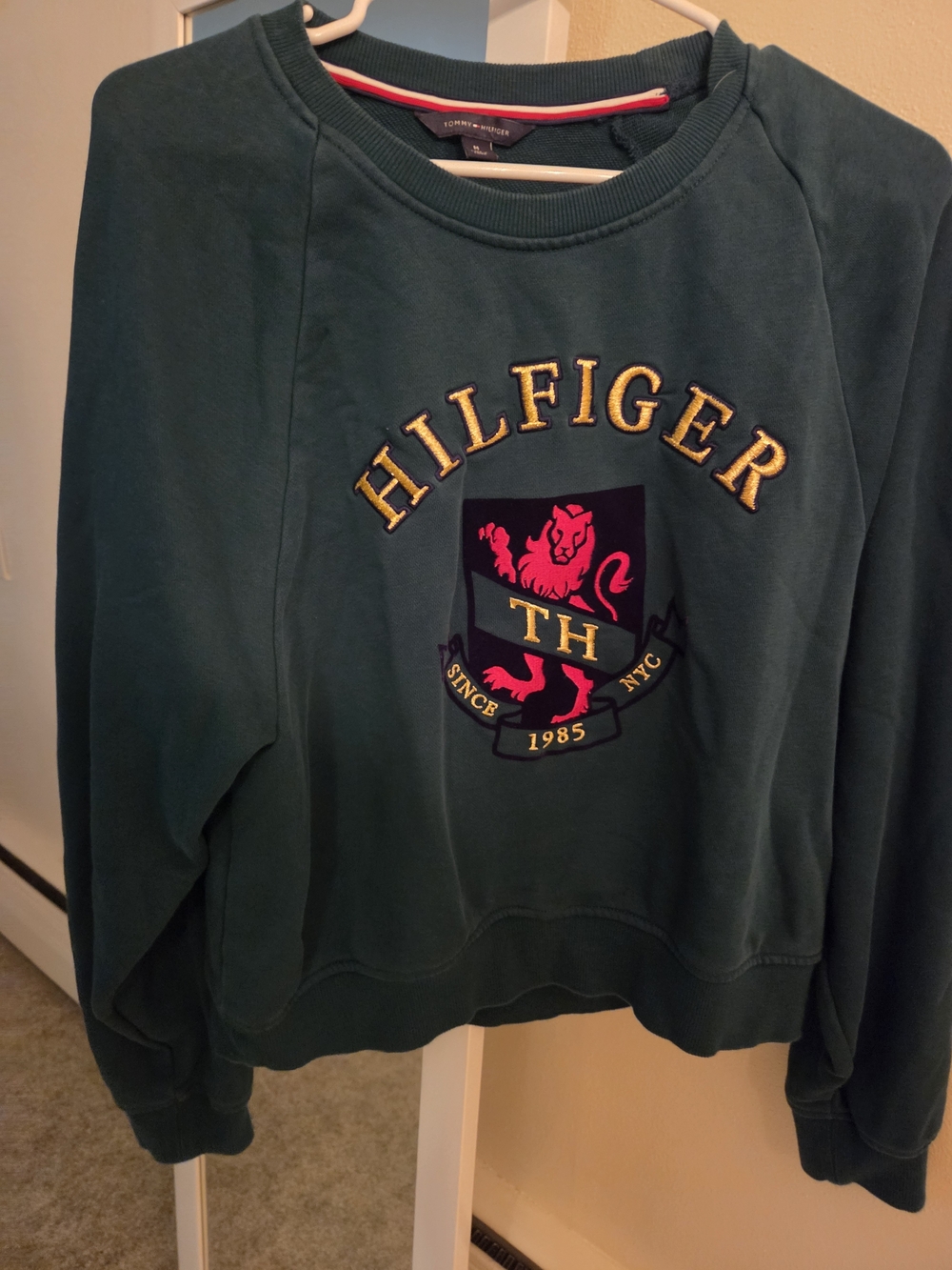 Tommy Hilfiger Crewneck Sweater with Embroidered Crest